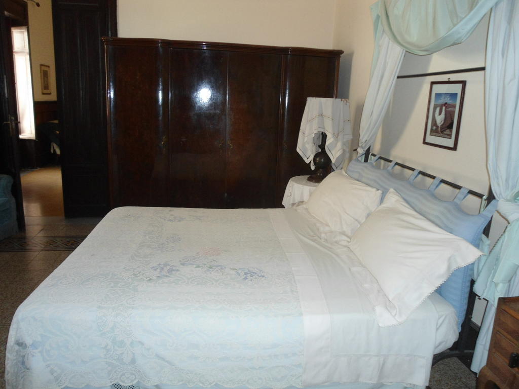 Bed and Breakfast Rosella Bianchi Palermo Pokój zdjęcie